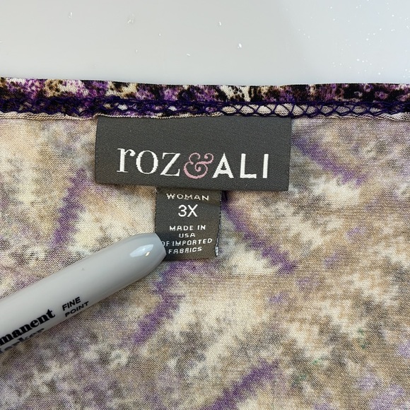 ROZ & ALI Size Women Top Blouse Purple Tan Print 3/4 Sleeve               X22-32 - Picture 3 of 6